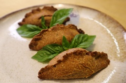 Cresta de ceba, pera i formatge vegà  | Katsarola | 4 Unitats